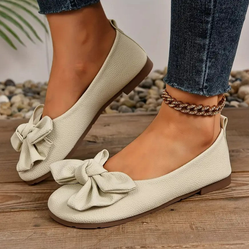 KEFILWE BALLET FLATS - CLASSIC ELEGANCE WITH A BOW DETAIL